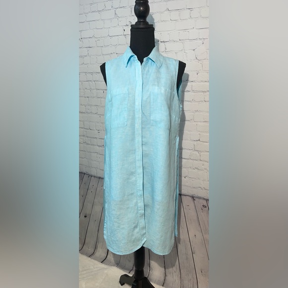 Chico's Tops - chico’s size 1 (Med/8) sleeveless baby blue tunic